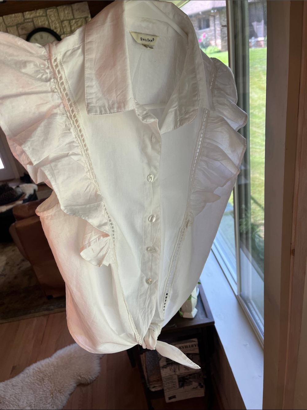 Cute dainty White Ruffle Tie-Front Blouse